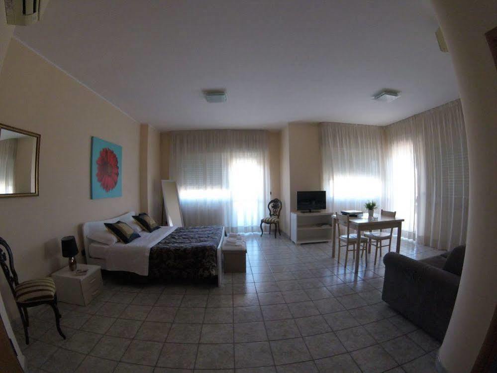 Quarantadue Quindici Hotel Termoli Luaran gambar